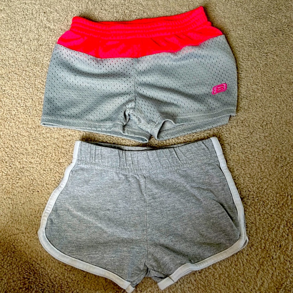 Set of 2t grey play shorts